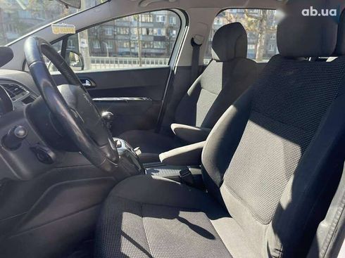 Peugeot 5008 2016 - фото 13