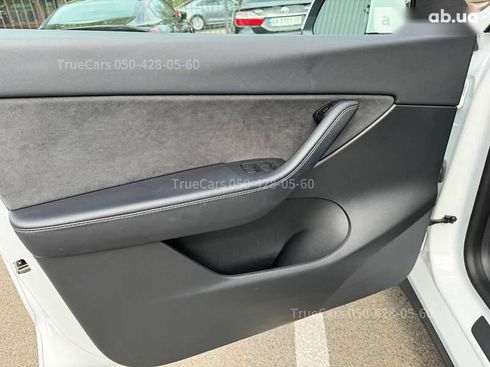 Tesla Model Y 2021 - фото 10