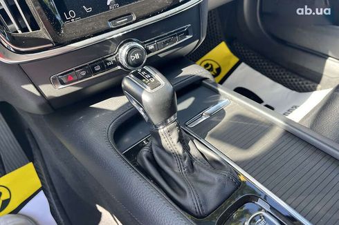 Volvo V90 2017 - фото 17