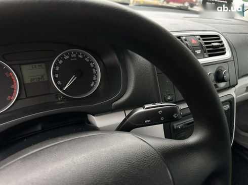 Skoda Fabia 2008 - фото 29