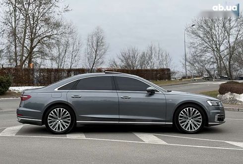 Audi A8 2018 - фото 18