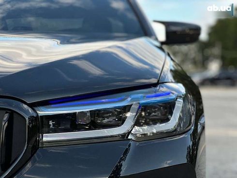 BMW 5 серия 2018 - фото 11