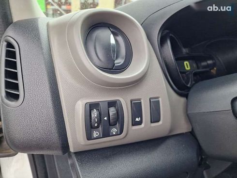 Renault Trafic 2015 - фото 28