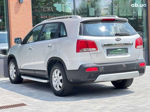 Kia Sorento 2010 - фото 9