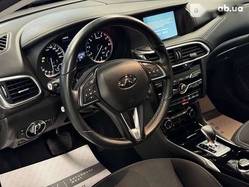 Infiniti Q30 2019 - фото 23