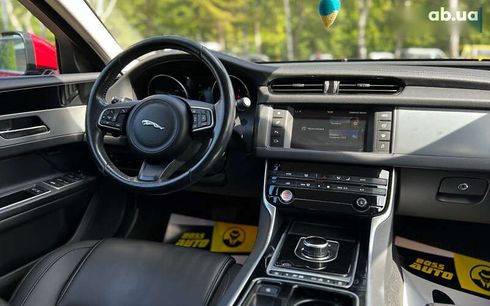 Jaguar XF 2017 - фото 14