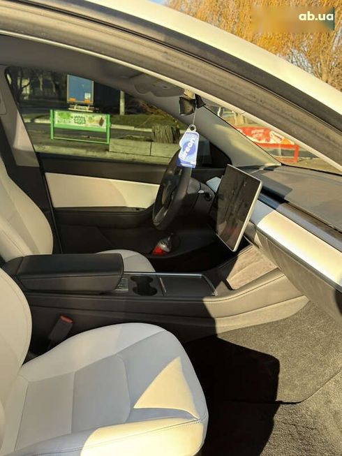 Tesla Model Y 2021 - фото 15