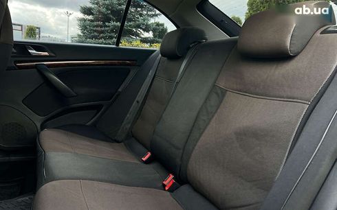 Skoda Octavia 2011 - фото 18