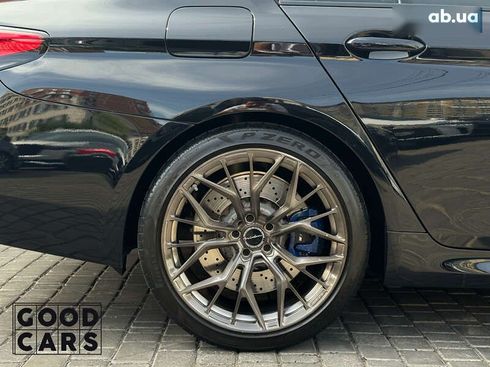 BMW M5 2018 - фото 11