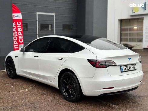 Tesla Model 3 2022 - фото 8