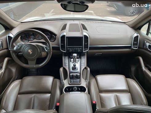 Porsche Cayenne 2010 - фото 10