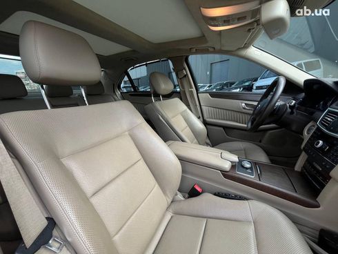 Mercedes-Benz E-Класс 2010 коричневый - фото 19