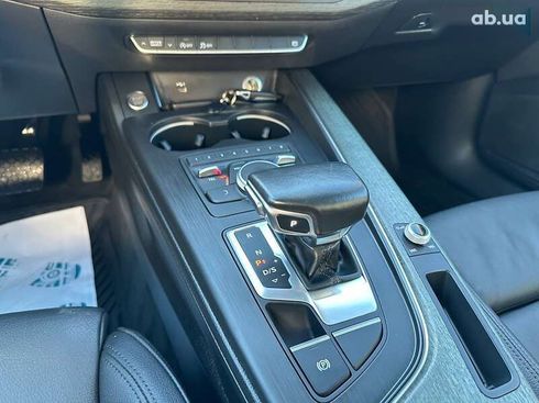 Audi A4 2018 - фото 30