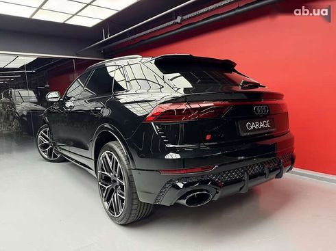 Audi RS Q8 2024 - фото 25
