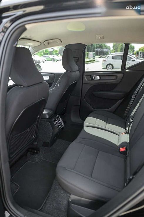 Volvo XC40 2020 - фото 20