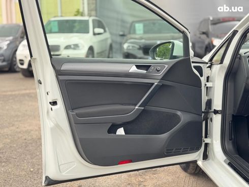 Volkswagen Golf 2015 белый - фото 17