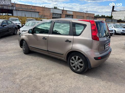 Nissan Note 2006 бежевый - фото 3