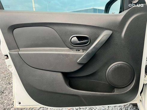 Renault Logan 2016 белый - фото 15