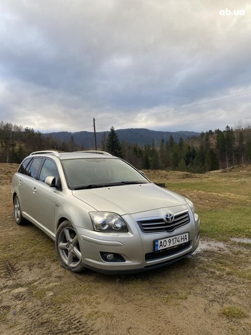 Toyota Avensis 2008 серебристый - фото 11