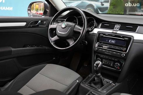 Skoda Superb 2011 - фото 9