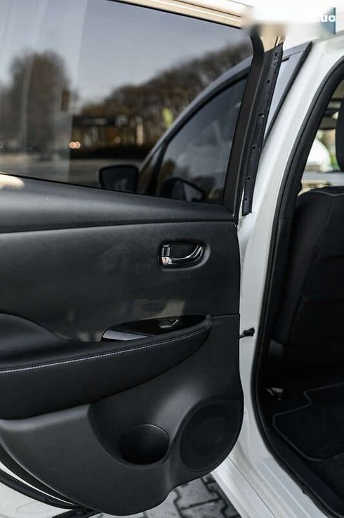 Nissan Leaf 2018 - фото 27