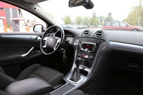 Ford Mondeo 2011 - фото 14