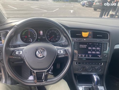 Volkswagen e-Golf 2016 - фото 11