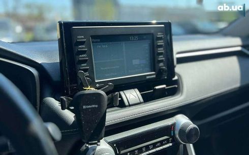 Toyota RAV4 2020 - фото 19