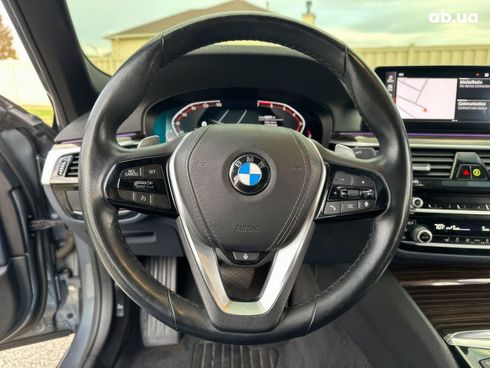 BMW 5 серия 2020 серый - фото 9