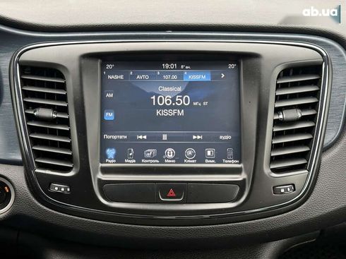 Chrysler 200 2015 - фото 30