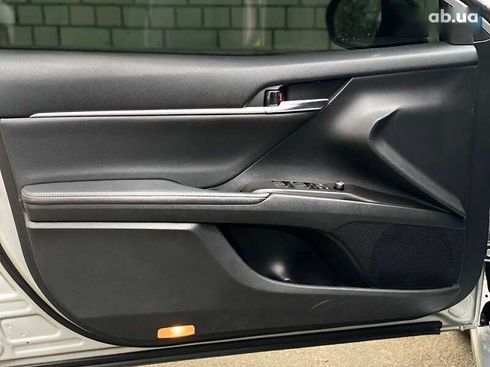 Toyota Camry 2020 - фото 24