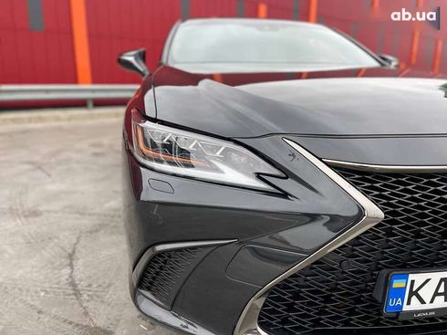 Lexus ES 2019 - фото 11