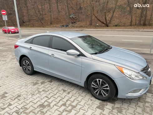 Hyundai Sonata 2013 серый - фото 9