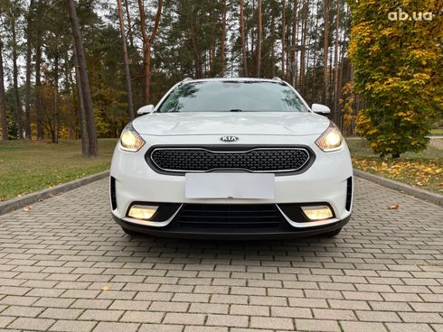 Kia Niro 2019 белый - фото 2