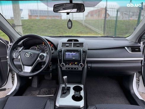 Toyota Camry 2014 - фото 26
