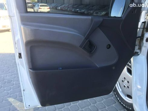 Mercedes-Benz Vito 2001 белый - фото 15