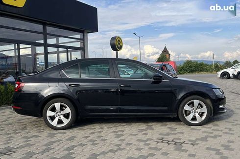 Skoda Octavia 2018 - фото 8