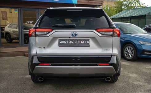 Toyota RAV4 Hybrid 2021 - фото 3