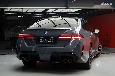 BMW M5 2025 - фото 10