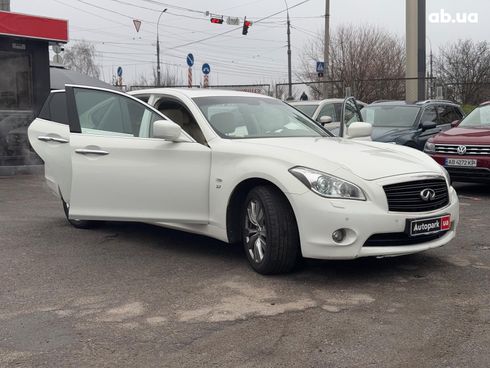 Infiniti Q70 2013 белый - фото 59