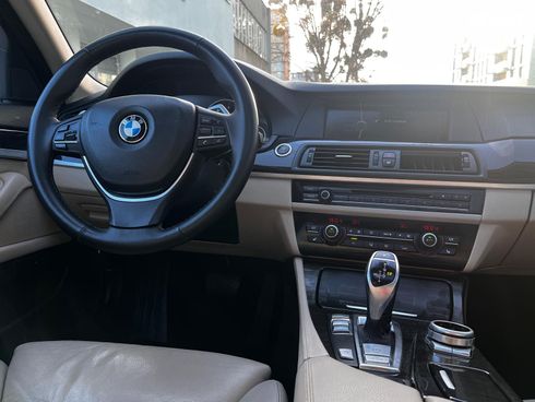 BMW 5 серия 2011 черный - фото 32