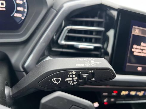 Audi Q4 e-tron 2022 черный - фото 21