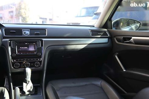 Volkswagen Passat 2017 - фото 13