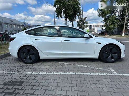 Tesla Model 3 2020 - фото 4