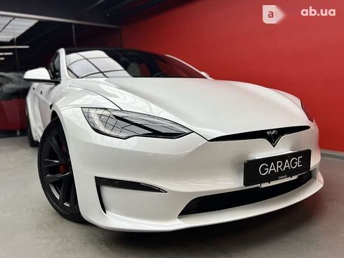 Tesla Model S 2023 - фото 10