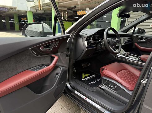 Audi SQ7 2021 - фото 20