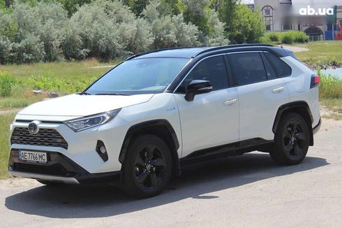 Toyota RAV4 2019 - фото 16