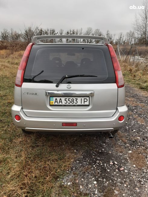 Nissan X-Trail 2005 серый - фото 4