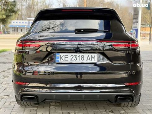 Porsche Cayenne 2018 - фото 15