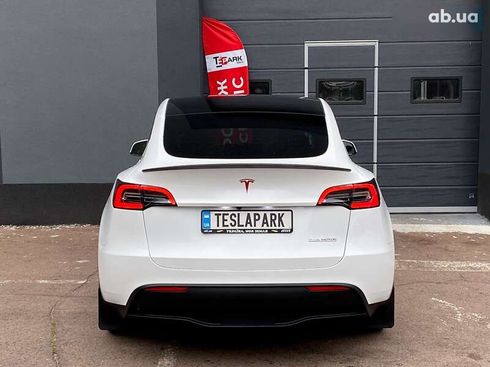 Tesla Model Y 2024 - фото 9